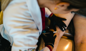 Aplicação escleroterapia - Dra Tatiana Losada